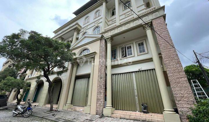 Harus Terjual Ruko gandeng 4 jln raya jak-bar di 
Dijual Ruko 4 Gandeng siap pakai di Green Mansion Daan Mogot Jak-Bar 

LT 277,5m2 18,5 x 15
LB 1248m2 
Ada Lift, Genset & AC
Sudah ada sekat2
4,5 Lantai
Listrik 11.000w

Harga 29,9M Nego sd jadi
Berminat s 1