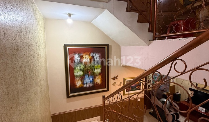 Need@Quick Sale 4-Story House Ready to Occupy Pluit North Jakarta