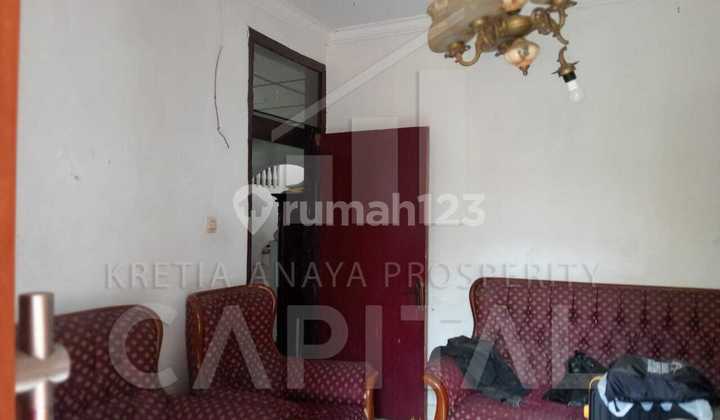 Price Drop..affordable..Comfortable Home with Large Land Area in Margahayu Permai Bandung 2