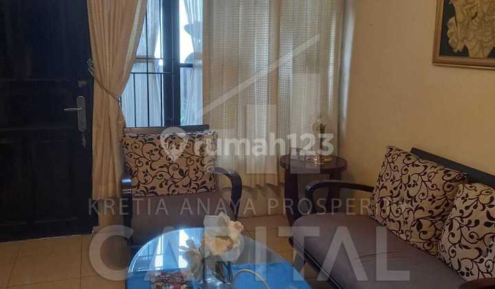 A Comfortable and Well-Maintained Clean House in Margahayu Permai, Wing of Taman Kopo Indah, Bandung