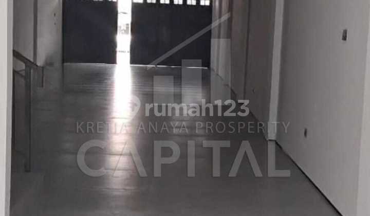 2-Story New Building Shop House in Pasirkaliki Suitable for Business or Commerce