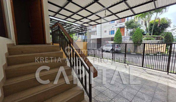 Rumah Cakep Siap dihuni Dalam Cluster di Setraduta Bandung Utara Akses 10 menit ke tol Pasteur dan Fully Furnished 1
