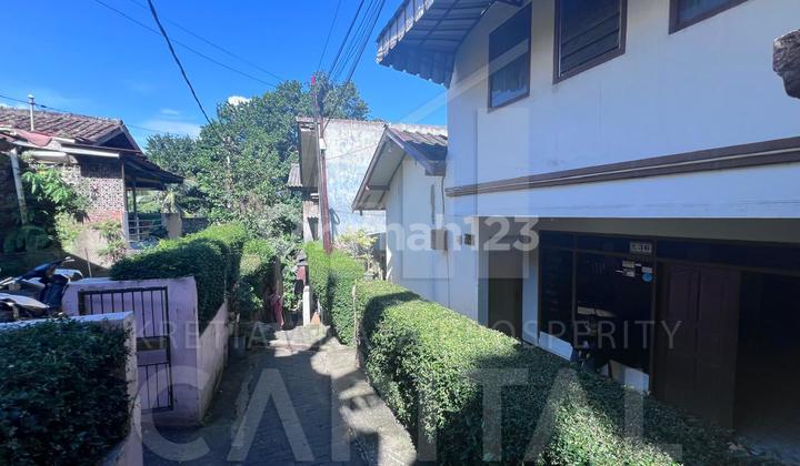 Rumah Kost Ciumbuleuit SHM Dekat UNPAR Butuh Pemilik Baru Rumah Kost Ciumbuleuit SHM Dekat UNPAR Butuh Pemilik Baru