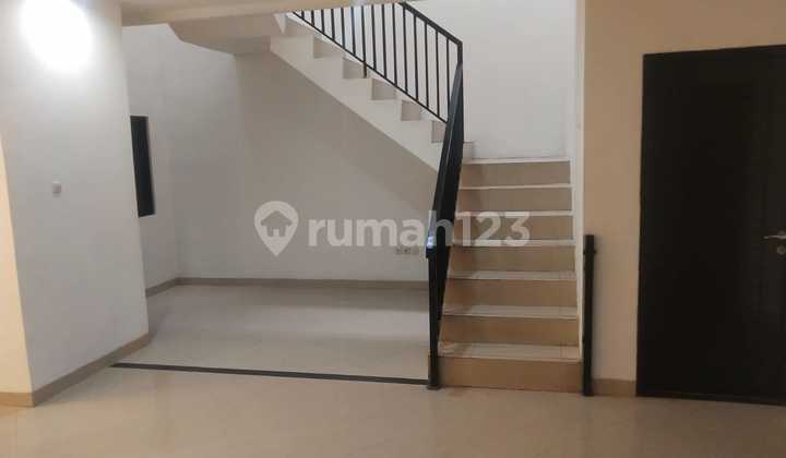 JUAL CEPAT/SEWA RUMAH 2 LANTAI  GADING ELOK KELAPA GADING JAKARTA UTARA 