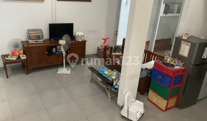 Dijual Rumah Siap Huni di Cempaka Putih Timur Jakarta Pusat 2