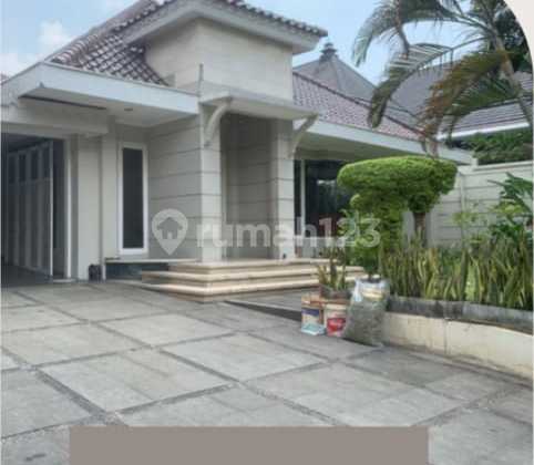 For Rent House 2. Good Land, Elegant, Elite, Clean, Tidy, Ready to Occupy Jl Lembang Menteng Central Jakarta