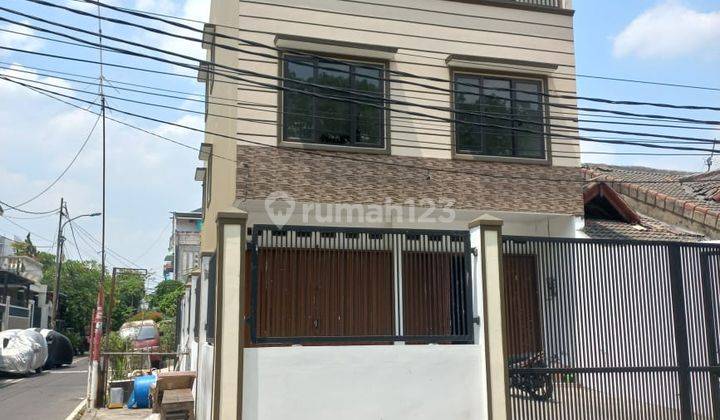 Dijual Rumah 3lantai Siap Huni di Kemayoran 1