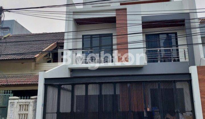 RUMAH DELIMA TANJUNG DUREN JAKARTA BARAT DENGAN KONDISI APA ADANYA - BAGIAN DALAM BELUM FINISHING 1