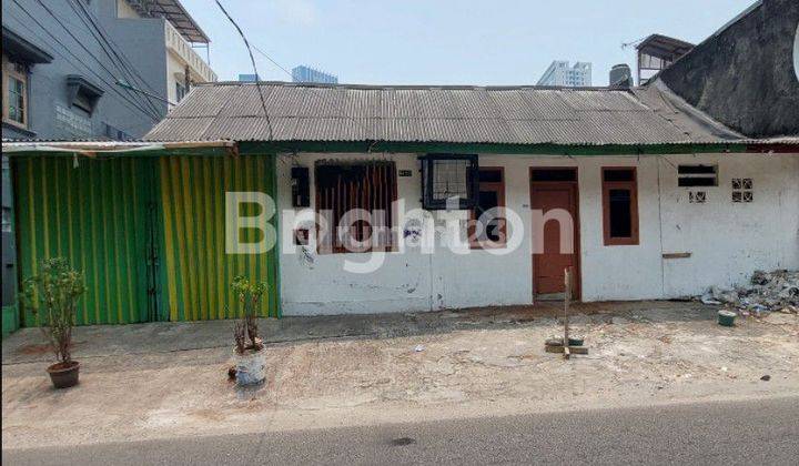 RUMAH DI PINGGIR JALAN DI TANJUNG DUREN JAKARTA BARAT COCOK UNTUK USAHA 1