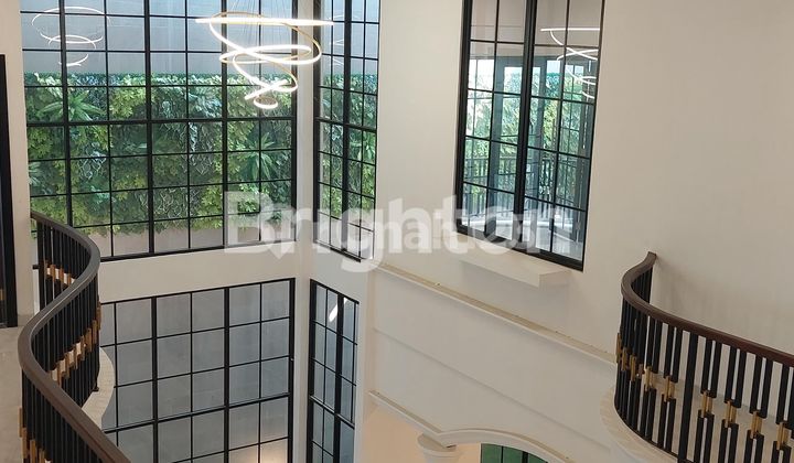 TURUN HARGA!!! RUMAH MEWAH 3 LANTAI DI TOMANG JAKARTA BARAT 