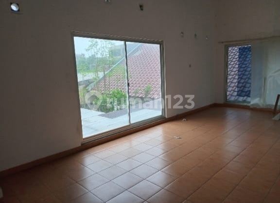 Spacious House in Pajajaran Bandung with Access for 2 Cars 2