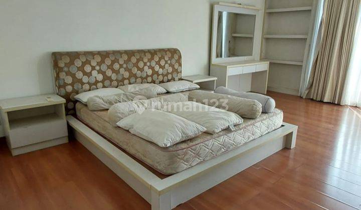 Disewakan Rumah Bagus Full Furnished Setraduta 2