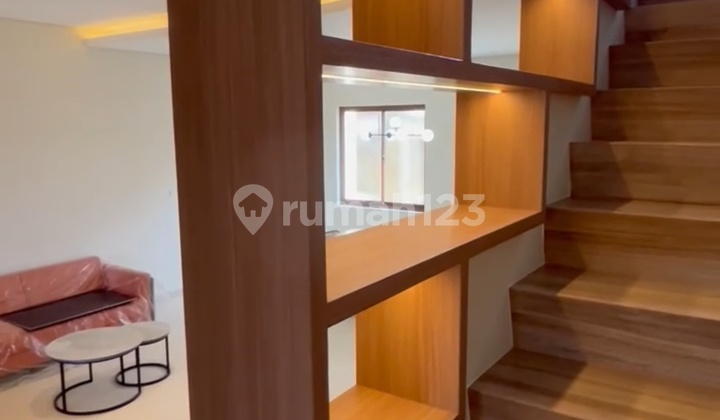 Rumah 2 Lantai Estetik Furnished Dekat Sekolah Rumah 2 Lantai Estetik Furnished Dekat Sekolah
