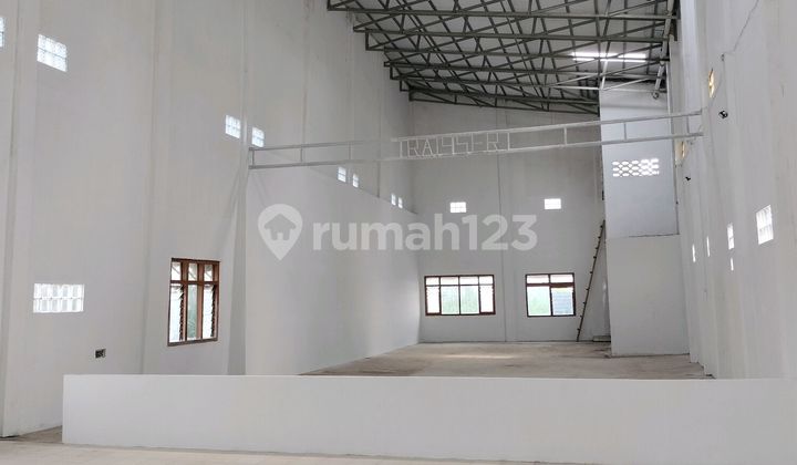 Gudang 2 Lantai Sukaati Mengger 2 Jalur Mobil