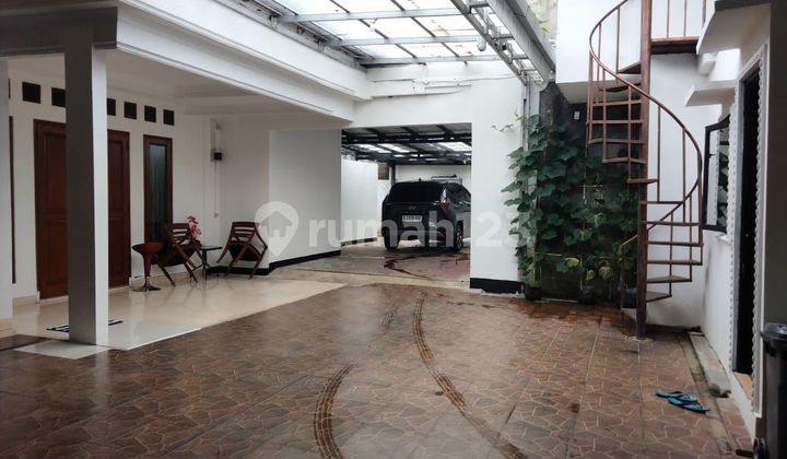 Dijual Rumah Hitung Tanah Di Kemang Jakarta Selatan 
