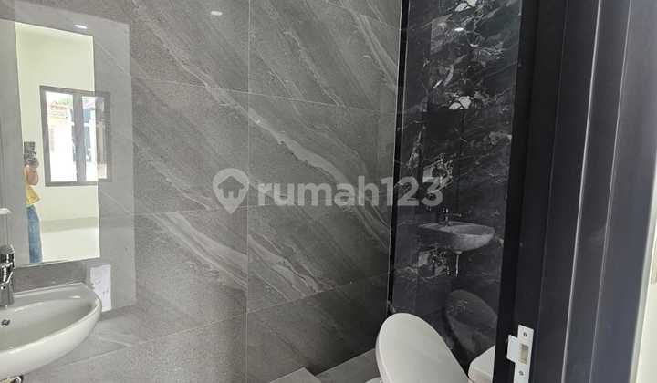 Dijual Rumah Siap Huni New Minimalis Modern Kencana Loka Bsd 2