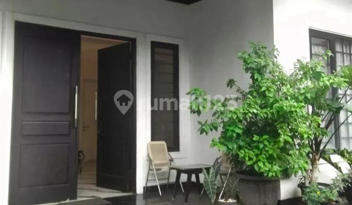 Dijual Rumah Menteng Posisi Hook Jakarta Pusat