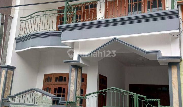 Disewakan Rumah di Semolowaru 102 m2, 40 jt 5kt, 2 km 1