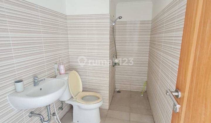 DiJual Murah Apartemen Bukit Darmo Golf 2 Kamar Tidur Unfurnished 375jt 2