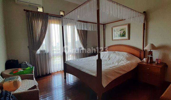 Rumah Asri terawat, semua balkon View Bandung di Dago Pakar 8