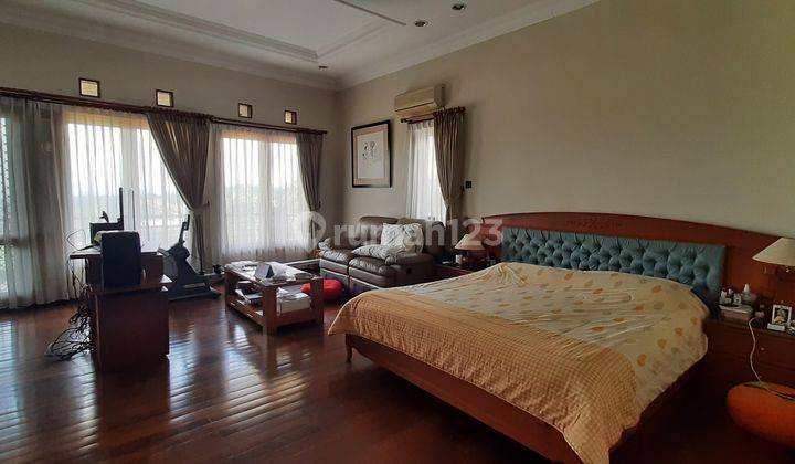 Rumah Asri terawat, semua balkon View Bandung di Dago Pakar 11