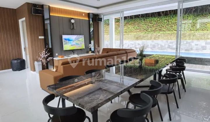 Rumah villa cantik di dago pakar dengan kolam renang full furnish 2