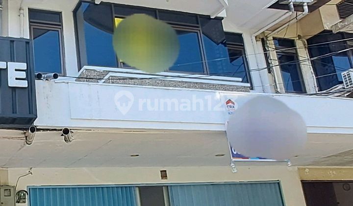 For Rent 2-Story Shop House in Batununggal Near Schools, Residential Area, Sports Facilities