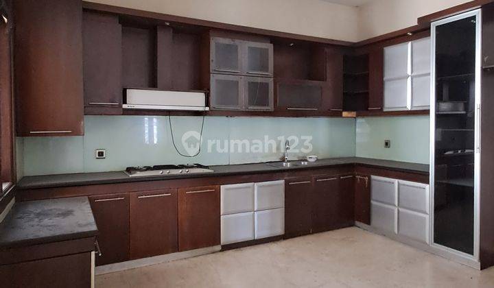 Rumah Mainroad Setraduta Cocok Untuk Usaha Butik Atau Kantor 2
