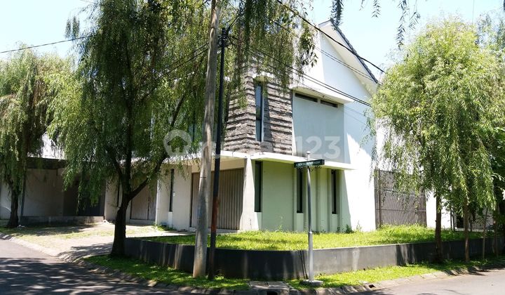 2-Story Shop House Near Baros Toll Gate Suitable for Office