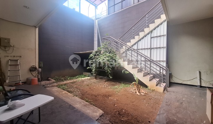 Disewakan Rumah Mewah Baru Renov di Komp Batununggal Indah