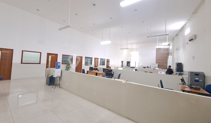 Ruang Usaha/kantor Di Mainroad Bkr Siap Pakai Ruang Usaha/kantor Di Mainroad Bkr Siap Pakai