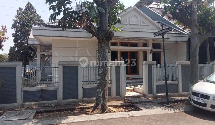 Sewa Rumah Adem Nyaman Singgasana siap huni 2