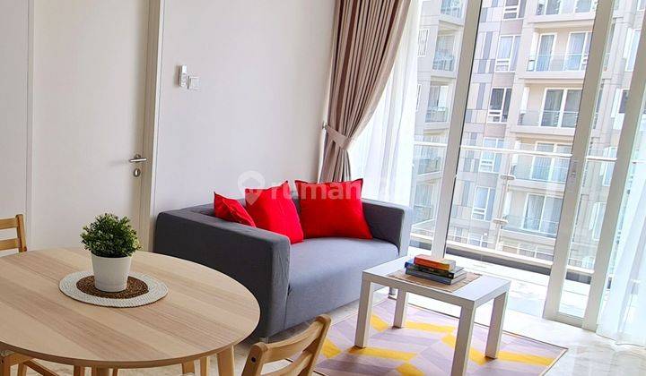 Jual Landmark Apartemen Dua Kamar Tidur Dengan View Lepas , Taman Dan Gunung 2