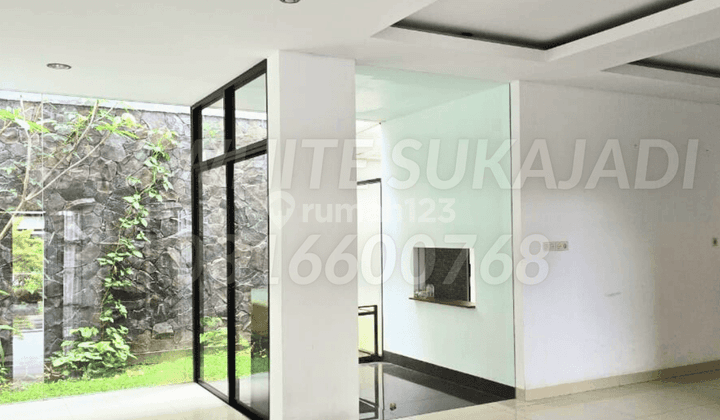 Jual Rumah Empat Kamar Tidur Setraduta Bandung Utara 1