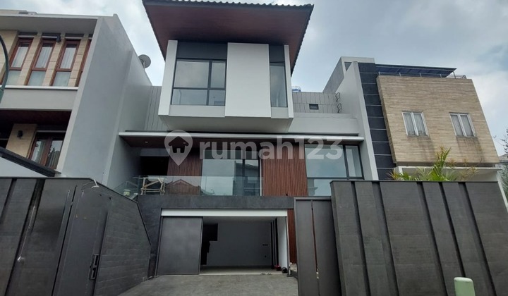 Dijual Rumah Baru Setraduta Dijual Rumah Baru Setraduta