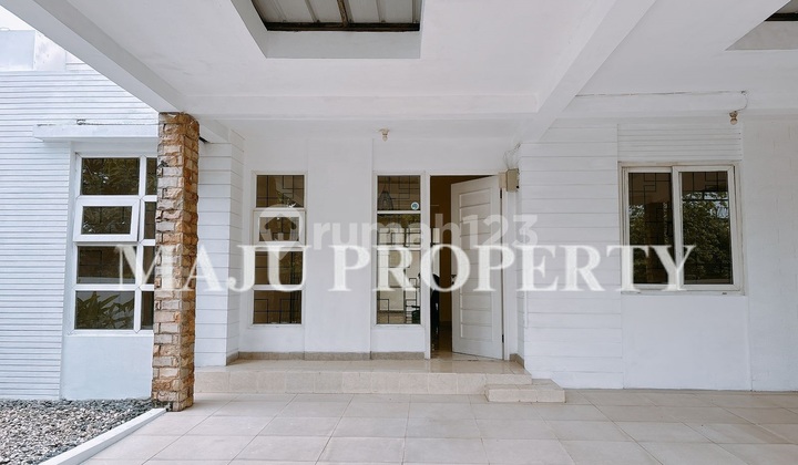 A Nice Ready-to-Occupy House in Cibubur Country, Negotiable 2