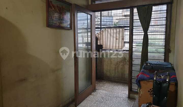 Ruko di Jl otista mainroad Ruko di Jl otista mainroad