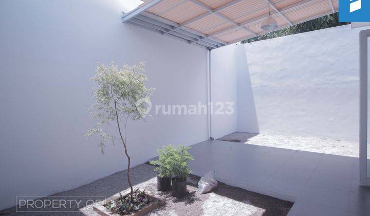 Rumah di Taman holis indah Baru