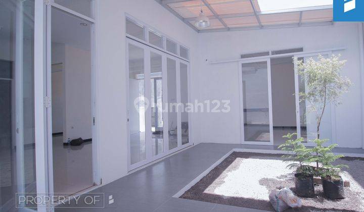 Rumah di Taman holis indah Baru