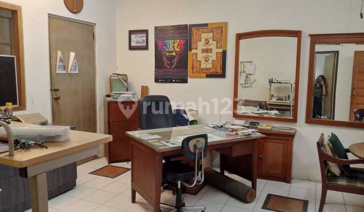 Tanah di Gunung Batu