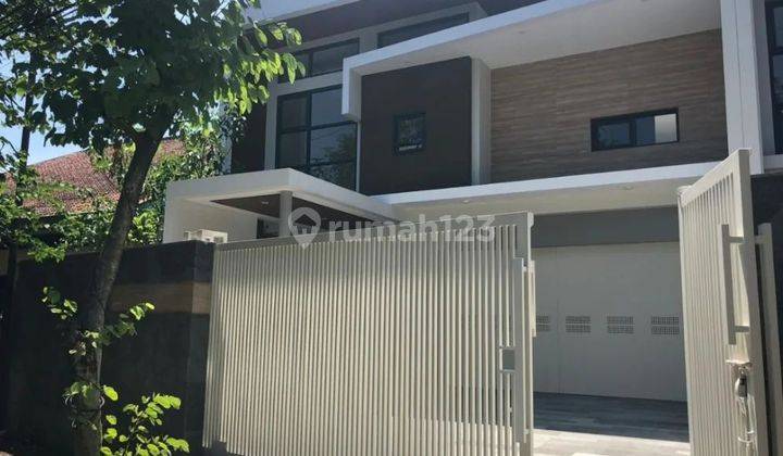 Dijual Rumah di Jalan Lengkong Baru 1