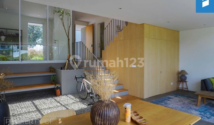 Rumah Kota Baru Parahyangan Padalarang