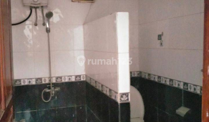 Rumah di Jl cibaduyut lama 3 Lantai SHM 2