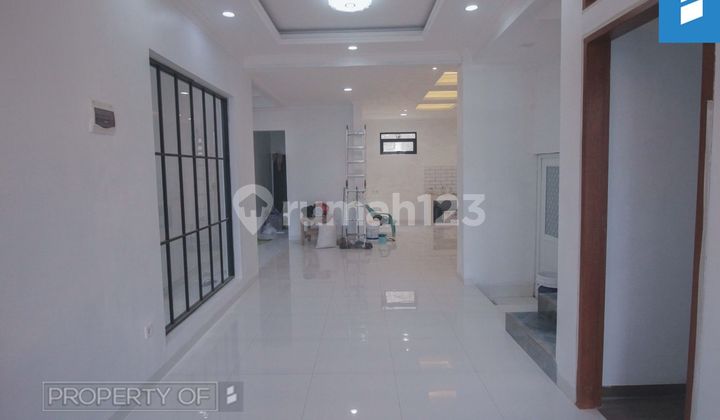 Rumah Baru Singgasana Pradana 2 Lantai 1