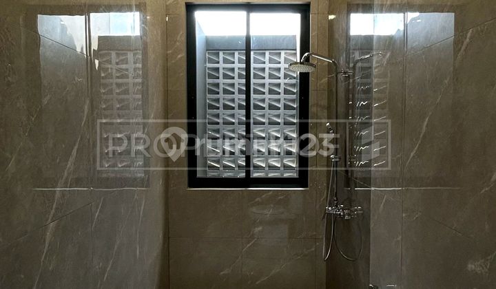 Luxury House Mekar Wangi Under 2 Billion