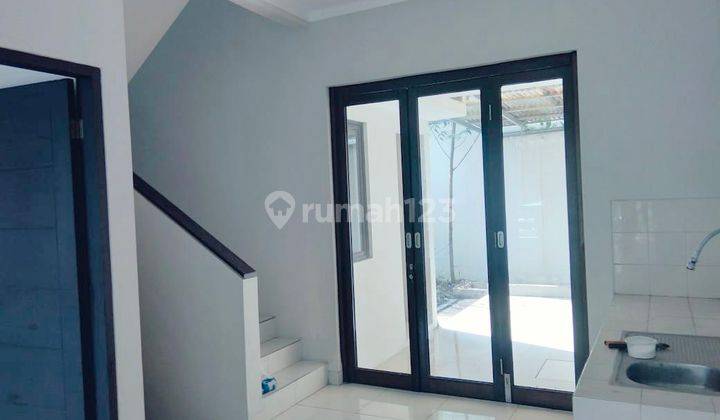 RUMAH CANTIK 2LT SIAP HUNI DI GRAHA RAYA BINTARO 2