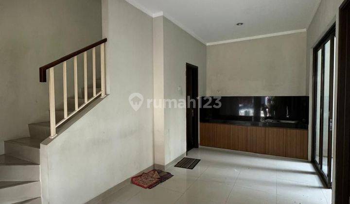 Rumah Cantik 2lt Modern Minimalis Dekat Alam Sutera Di Graha Raya 2