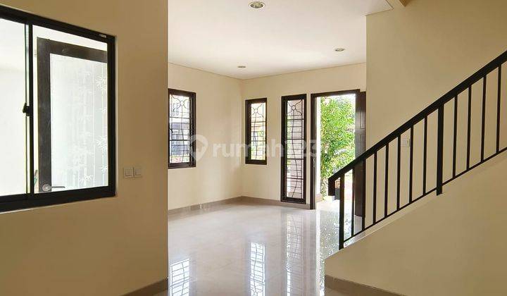 Rumah Siap Huni 2lt Komplek Hook Dkt Ke St Rawabuntu Di Bsd City 1