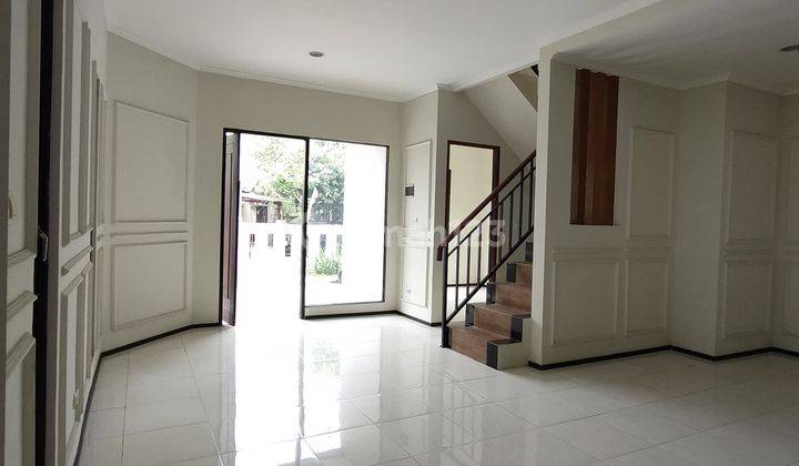 RUMAH BRANDNEW 2LT MODERN SIAP HUNI STRATEGIS DI GRAHA RAYA 2