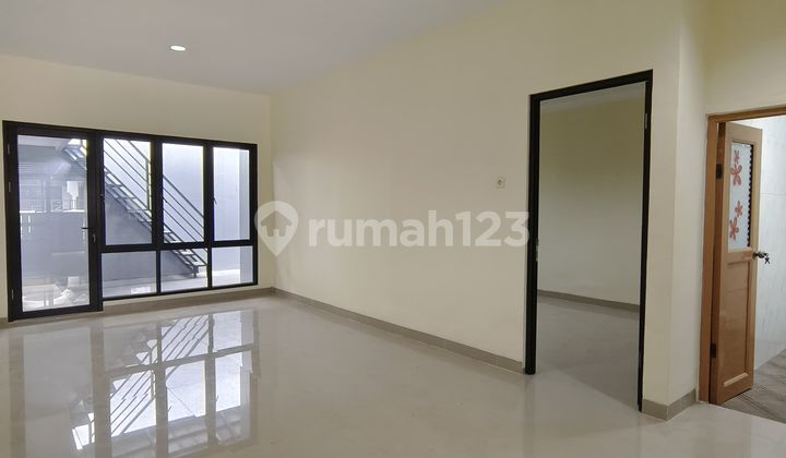 Rumah 1 Lantai Luas 2 Carport Shm Sudah Renov Di Villa Melati Mas Rumah 1 Lantai Luas 2 Carport Shm Sudah Renov Di Villa Melati Mas